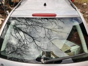 Zadnja šoferšajbna za Škoda Fabia od 2001. do 2005. god.