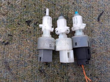 prekidac stop svetla za Fiat Punto od 1999. do 2008. god.