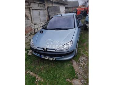 Peugeot 206 -  kompletan auto u delovima