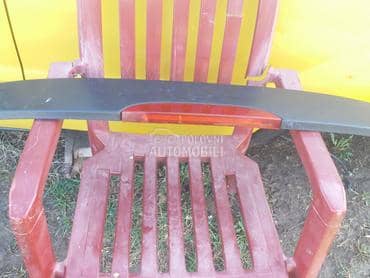 Spojler gepela za Renault Clio