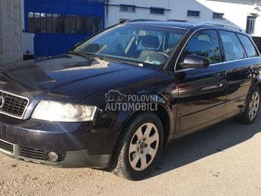 Audi A4 -  kompletan auto u delovima