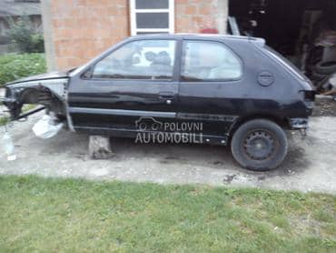 Peugeot 306 -  kompletan auto u delovima