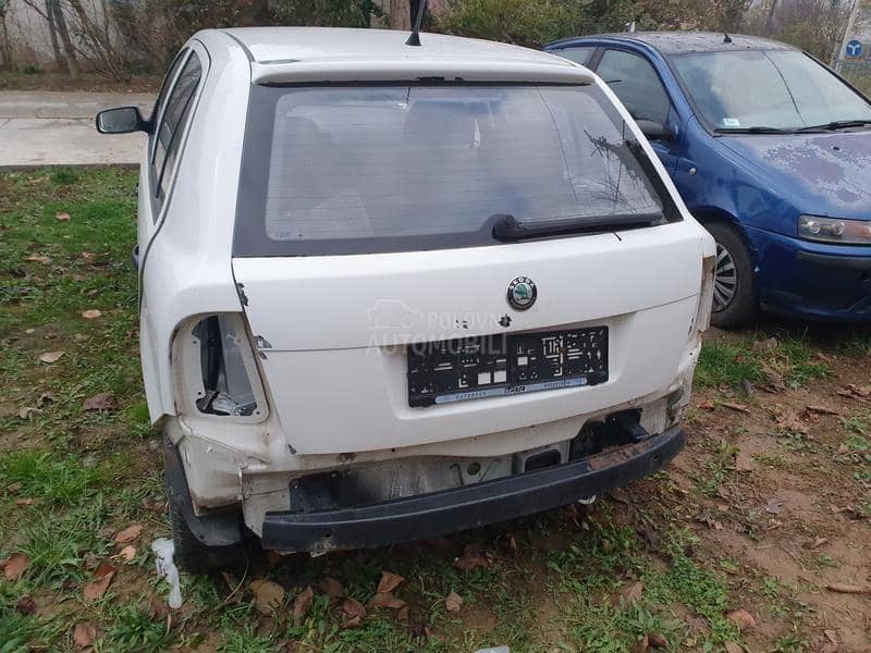 Škoda Fabia -  kompletan auto u delovima