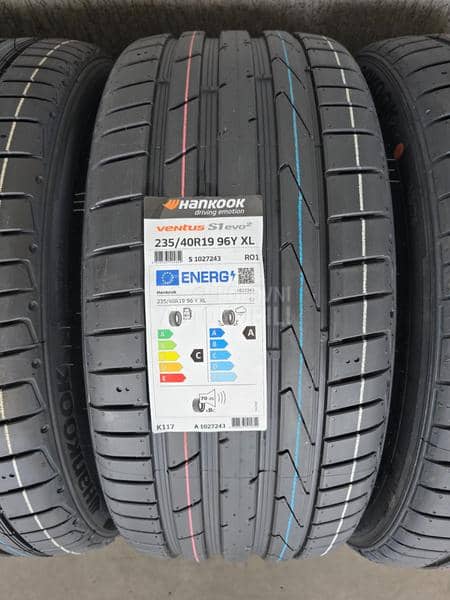 Hankook 235/40 R19 Letnja