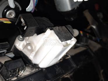 centralna brava gepeka za Peugeot 206