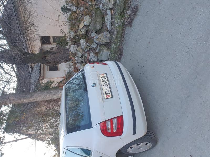 Škoda Fabia -  kompletan auto u delovima