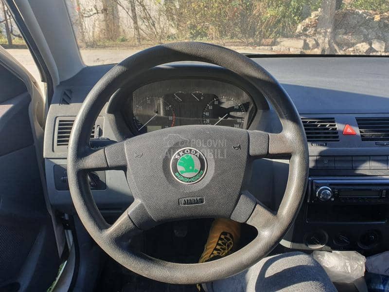 Škoda Fabia -  kompletan auto u delovima