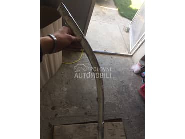 hrom lajsna branika leva za Citroen Xsara Picasso od 2004. do 2010. god.