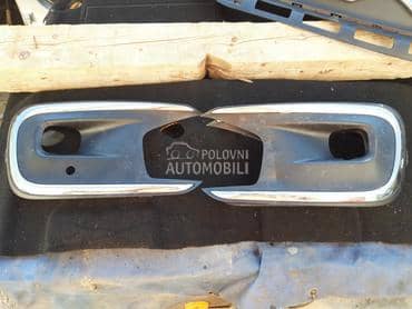 Poklopci maglenke rozetne za Citroen C4 Picasso od 2017. do 2020. god.