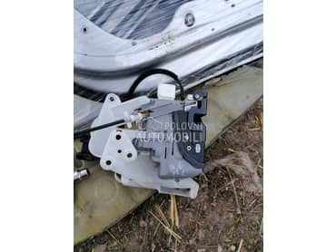 Brava unutrasnja za Volkswagen Passat B6 od 2004. do 2010. god.