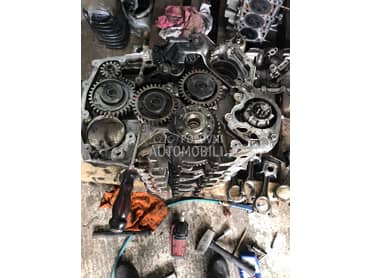 motor u delovima za Volkswagen Touareg