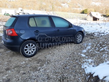Volkswagen Golf 5 -  kompletan auto u delovima