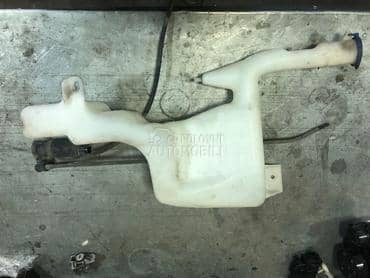 boca za tecnost vetrobrana za Ford Fiesta