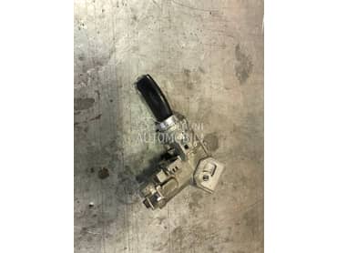 Kontakt brava za Ford Fiesta od 2008. do 2017. god.