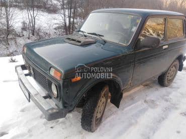 Lada Niva -  kompletan auto u delovima