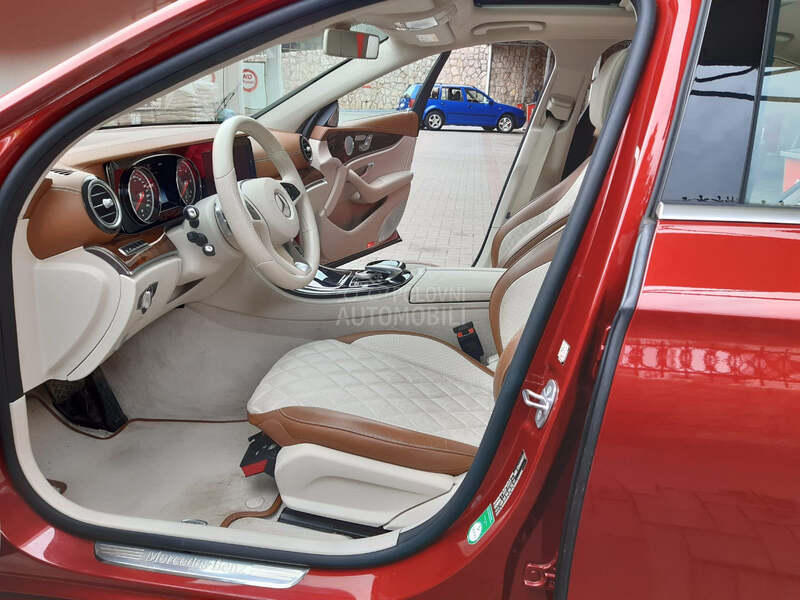 Mercedes Benz E 220 CDI  AMG OPTIC