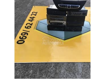 Radio / CD / DVD plejeri za Renault Grand Modus