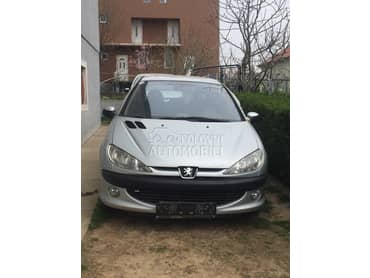 prednji branik za Peugeot 206 od 1998. do 2005. god.