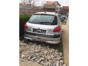zadnji branik za Peugeot 206 od 1998. do 2005. god.