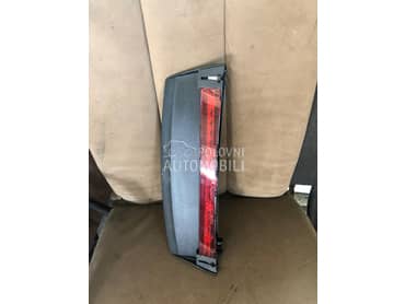 Trece stop svetlo za limuzinu za Audi A6 od 2011. do 2018. god.