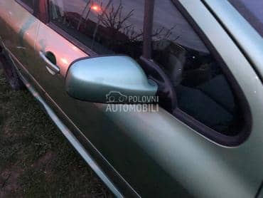 Levi i desni retrovizor za Peugeot 307 od 2000. do 2010. god.
