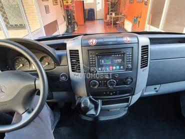 Multimedija Mercedes Sprinter