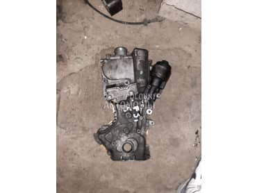 Deklo motora FSI za Volkswagen Golf 5