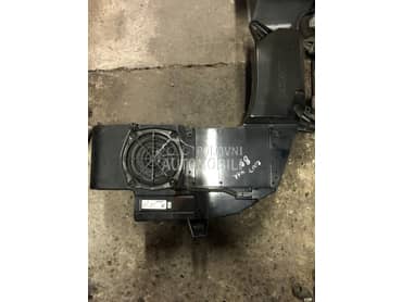 Vufer BOSE za Audi A4