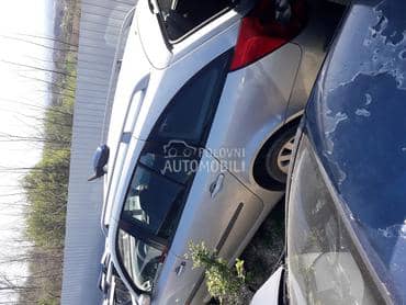 Renault Laguna 2004. god. -  kompletan auto u delovima