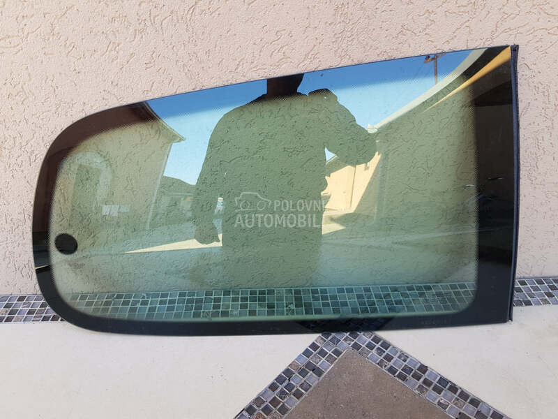 Leptir, bočno staklo