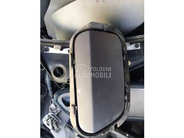 poklopac rezervoara za Renault Laguna od 2001. do 2007. god.