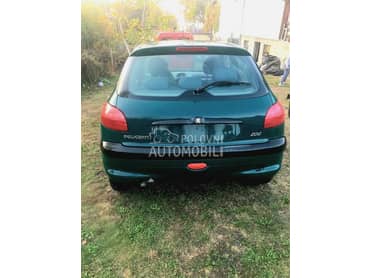 treće stop svetlo za Peugeot 206