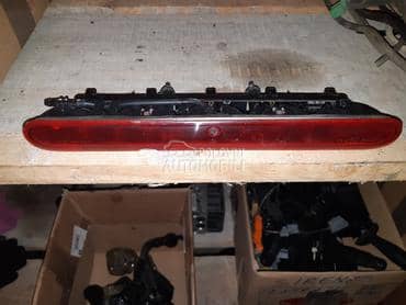 treće stop svetlo za Peugeot 206