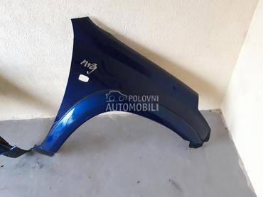 Desni Blatobran PLAVA BOJA 8M6 za Toyota RAV 4 od 2000. do 2006. god.