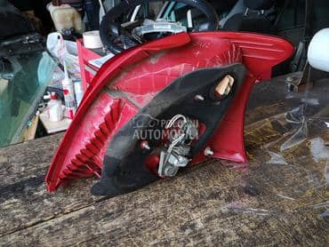 stop lampa za Toyota Yaris od 2006. do 2012. god.