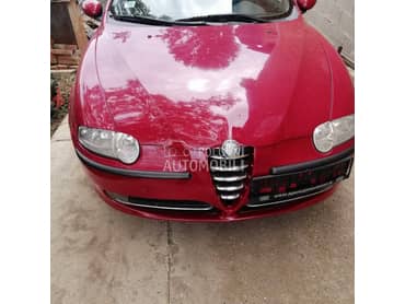 Alfa Romeo 147 -  kompletan auto u delovima