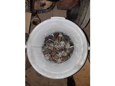 Šrafovi točka za Peugeot 206