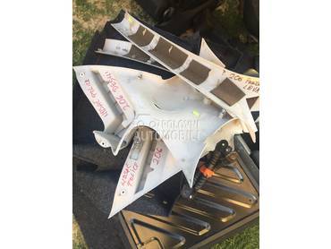 plastike enterijera za Peugeot 206