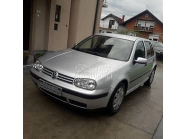 Volkswagen Golf 4 -  kompletan auto u delovima