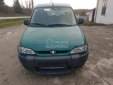 far krilo xauba za Peugeot Partner od 1998. do 2002. god.