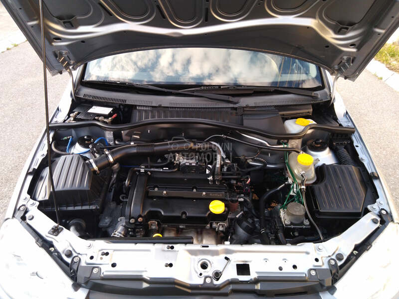 Opel Corsa C 1.2B Iz Švajcarske