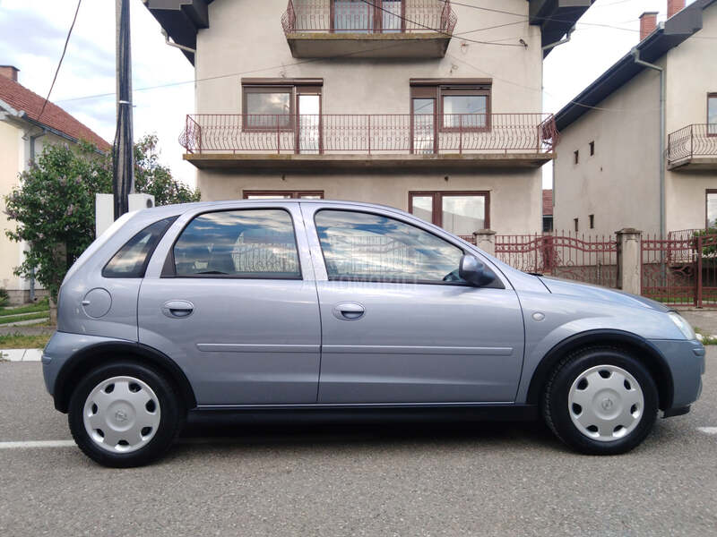 Opel Corsa C 1.2B Iz Švajcarske