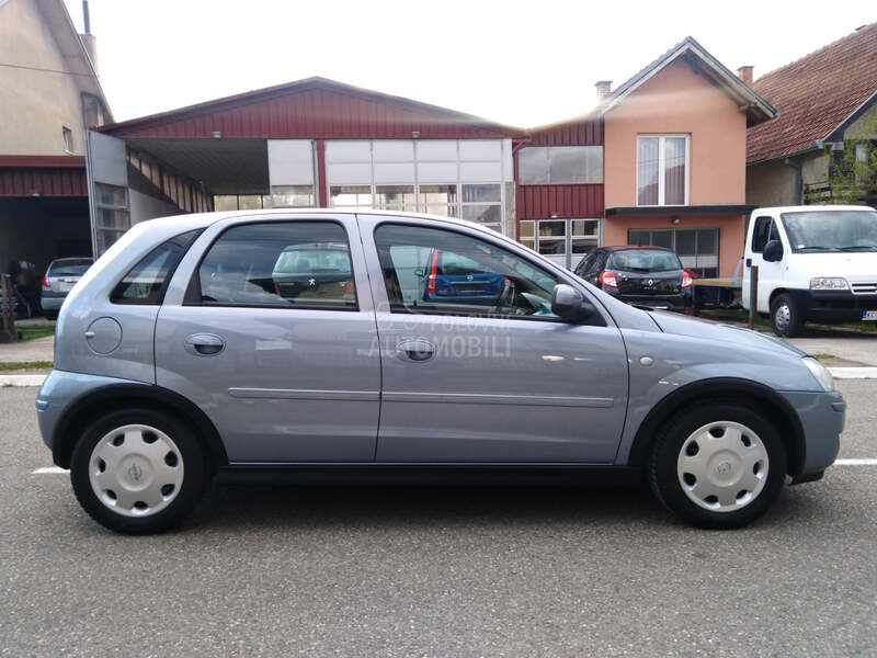 Opel Corsa C 1.2B Iz Švajcarske