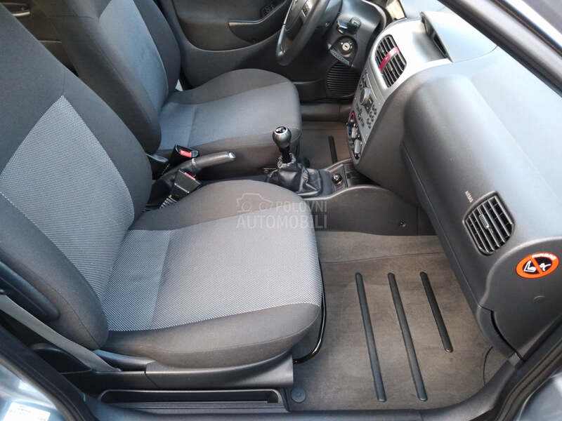 Opel Corsa C 1.2B Iz Švajcarske