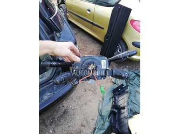 ručica kom 407 za Peugeot 407 za 2006. god.