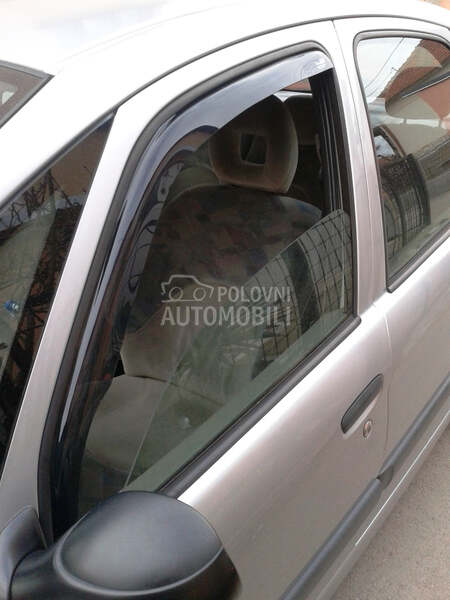 Bocni Vetrobrani TOLEDO