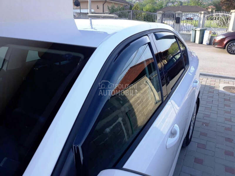 Bocni Vetrobrani LEON