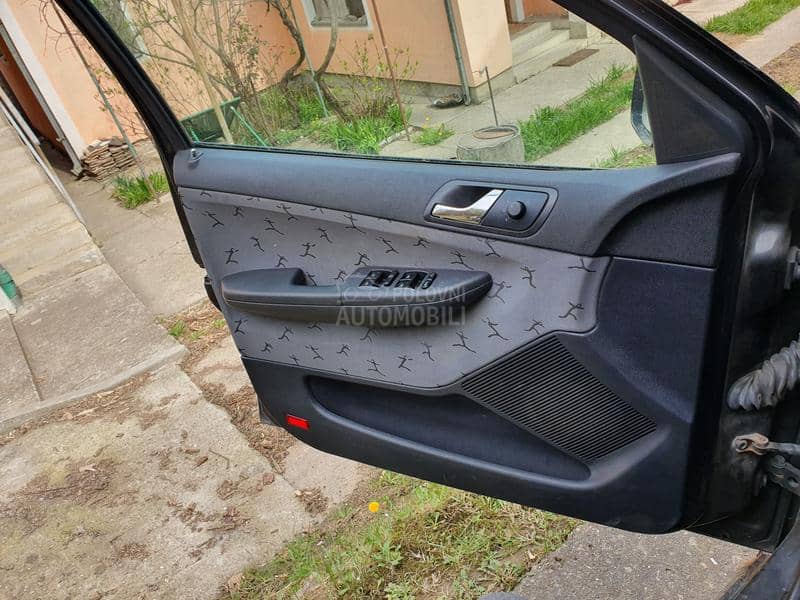 Škoda Fabia -  kompletan auto u delovima