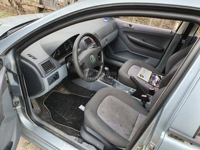 Škoda Fabia -  kompletan auto u delovima