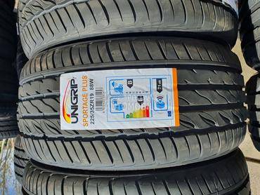 Ostalo 225/35 R19 Letnja